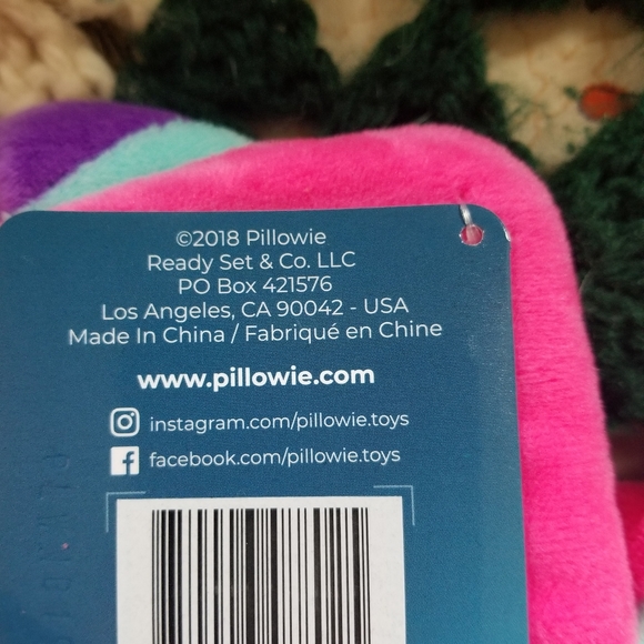 NWT/ Violet Pillowie  Travel Pillow - Picture 4 of 6